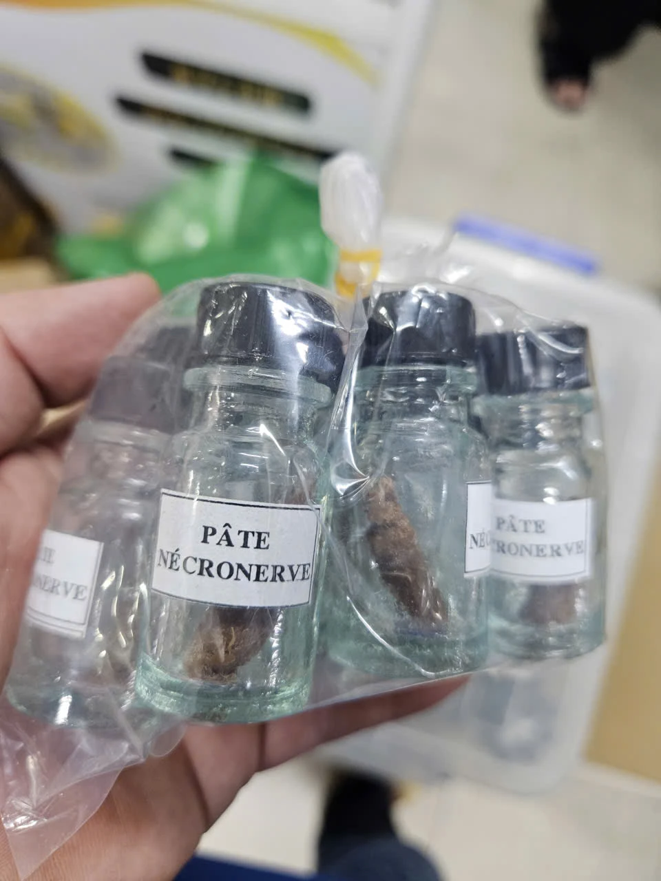 pha-duong-day-san-xuat-chat-diet-tuy-trong-nha-khoa-tu-thach-tin-cuc-doc (3).jpg