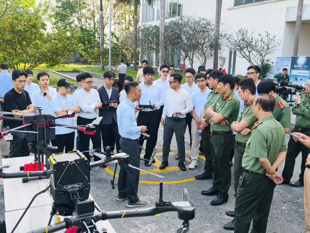 cong-an-tp-hcm-se-dung-doi-mat-than-uav-de-giam-sat-dam-bao-an-ninh-trat-tu-4.jpg