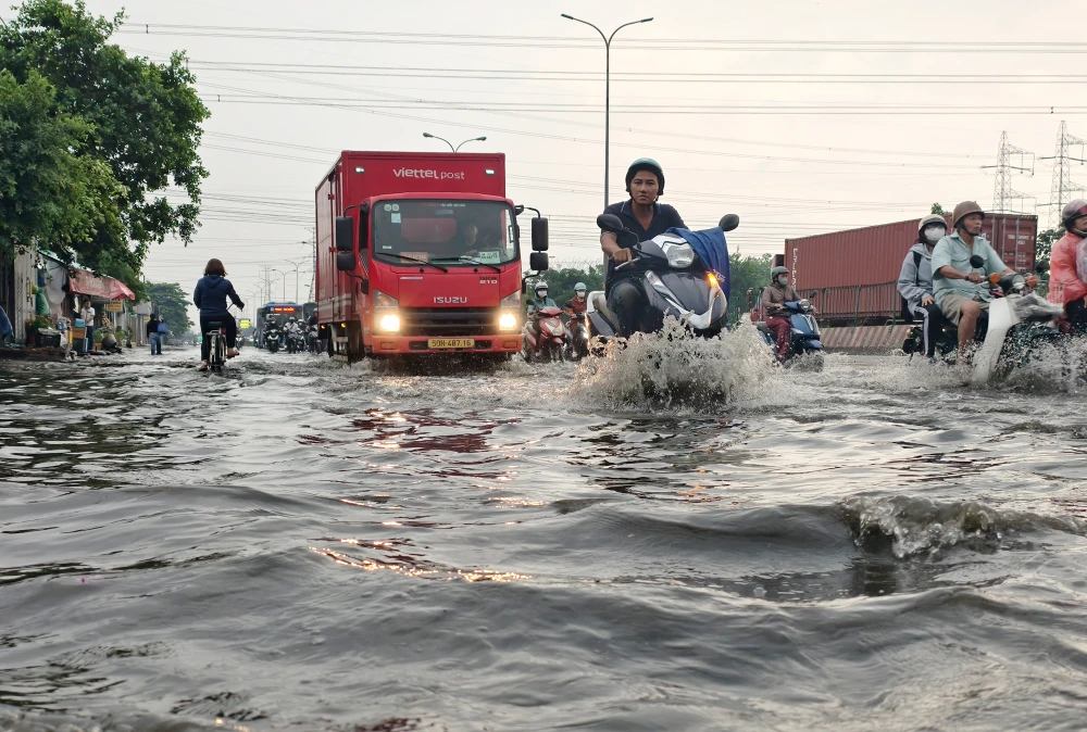 mua-thang-gieng-da-ngap-duong (11).jpg