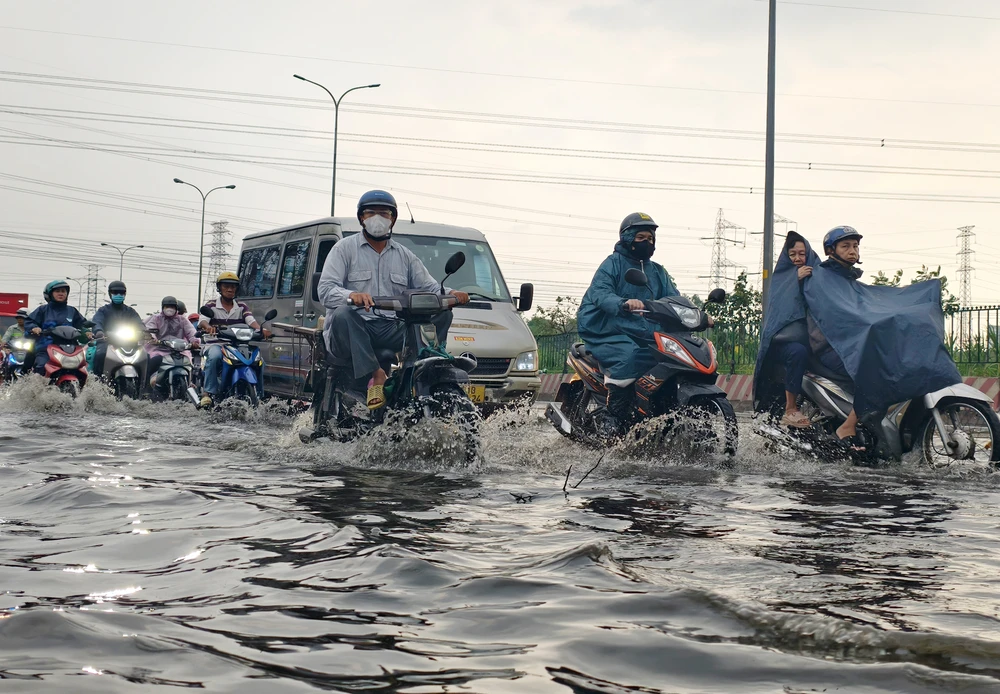 mua-thang-gieng-da-ngap-duong (12).jpg