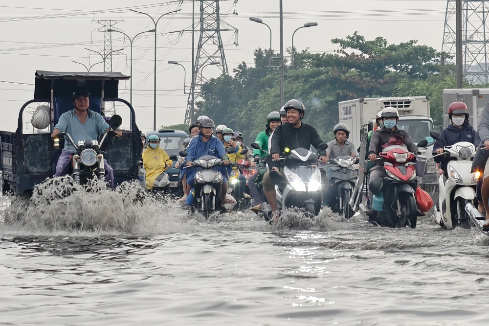 mua-thang-gieng-da-ngap-duong (13).jpg