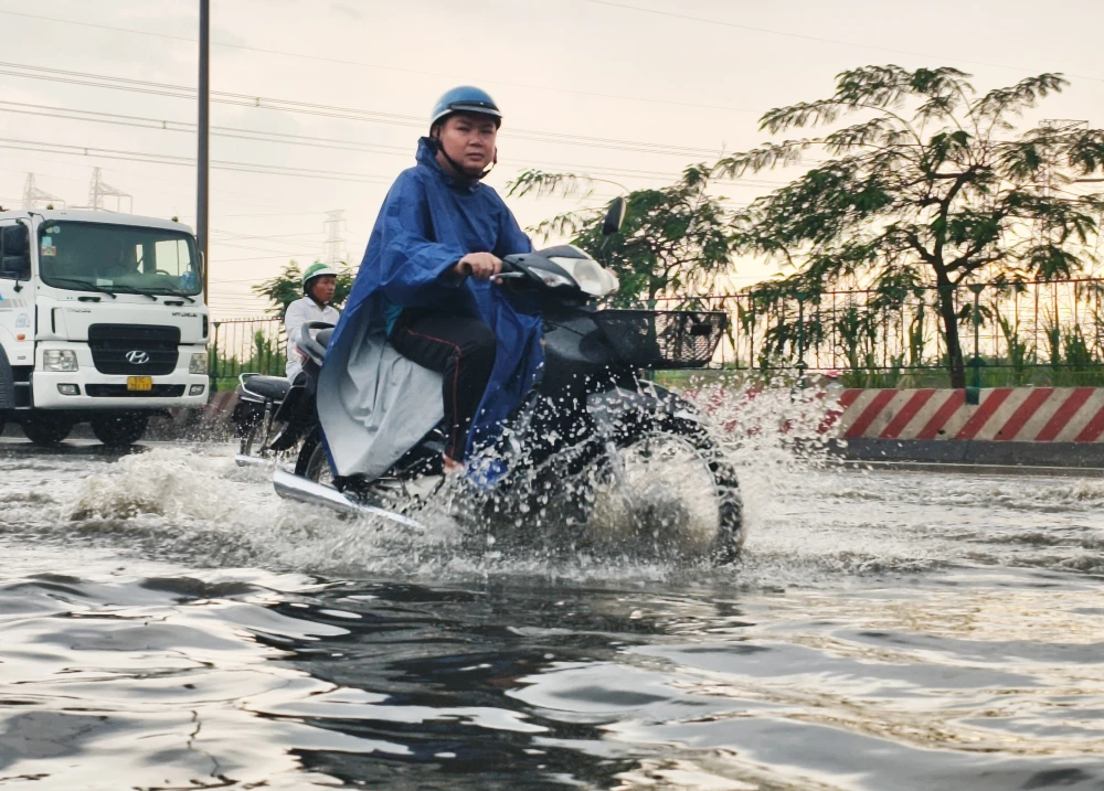mua-thang-gieng-da-ngap-duong (16).jpg