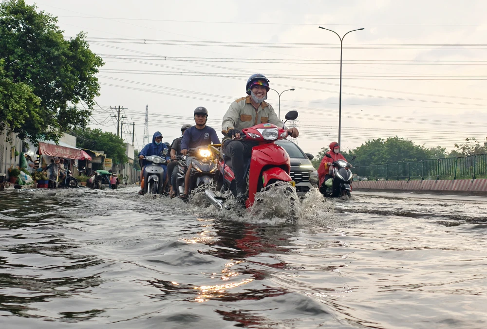 mua-thang-gieng-da-ngap-duong (17).jpg