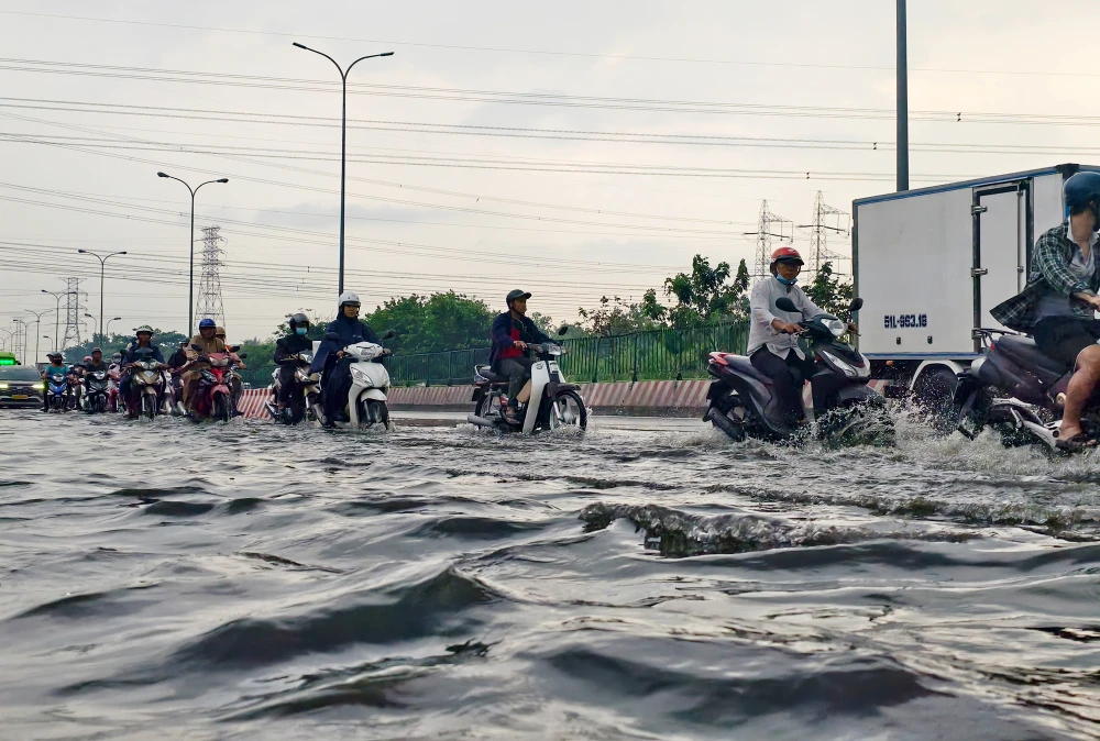 mua-thang-gieng-da-ngap-duong (18).jpg