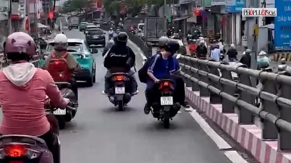 Sequence 02.00_00_02_18.Still004.jpg