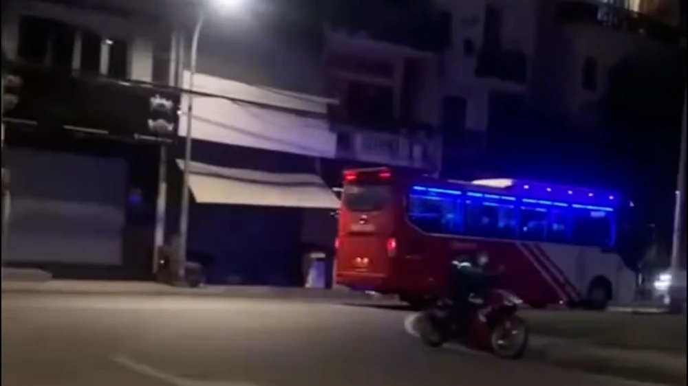 Sequence 02.00_00_07_28.Still012.jpg