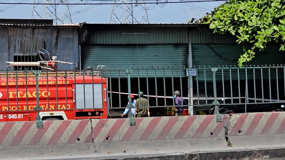 Sequence 02.00_01_24_16.Still016.jpg