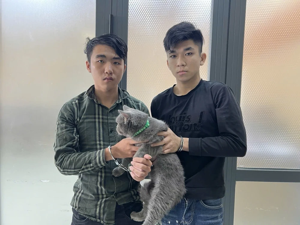 2 đối tượng trong vụ trộm mèo ở Phú Định 2.jpg