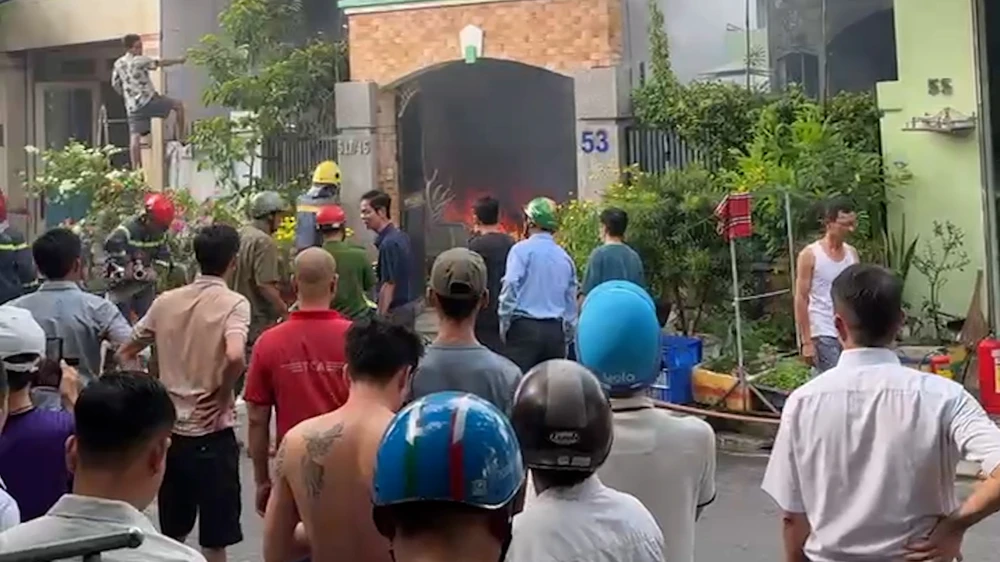 Sequence 04.00_00_45_12.Still005.jpg