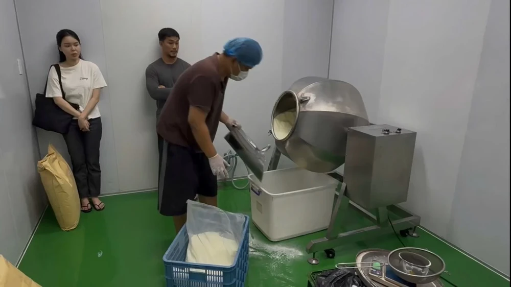 thuc pham chuc nang bi bat 33.jpg