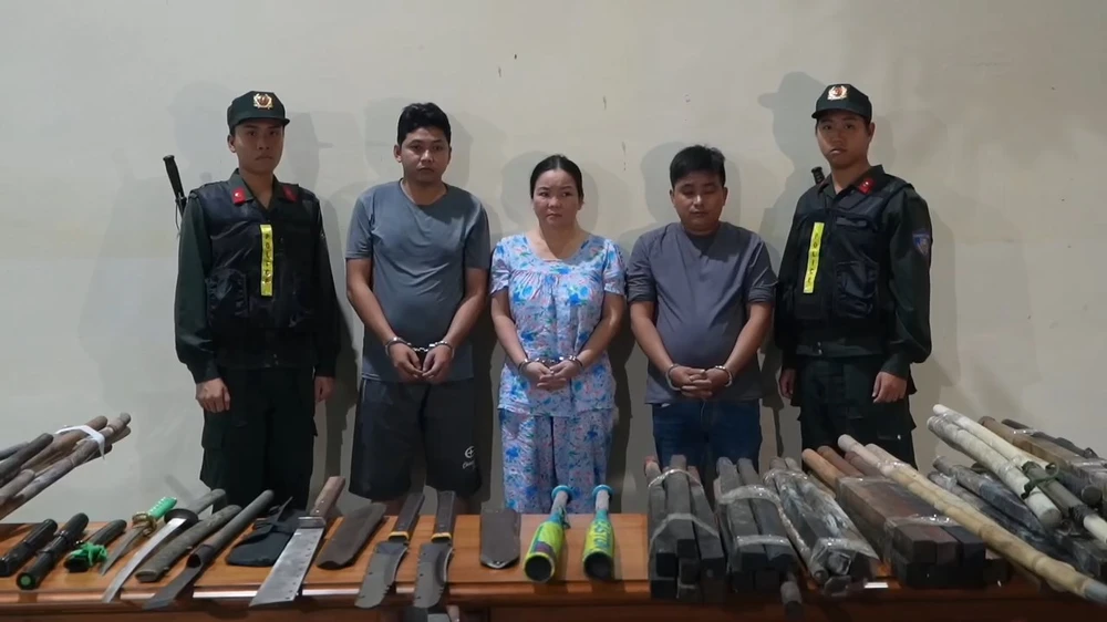 ba dung chu chanh cua 4.jpg