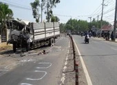 Ô tô tải đâm đuôi xe đầu kéo, tài xế tử vong