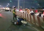 Thanh niên 19 tuổi va dải phân cách cầu Bình Lợi thiệt mạng