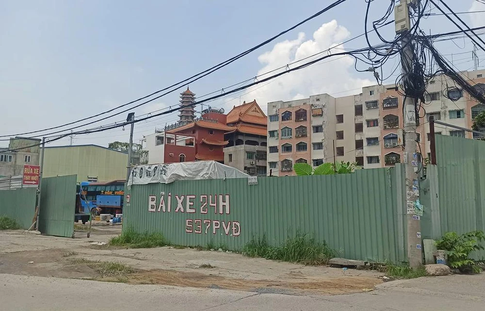 Bãi xe nơi Ngọc xuống xe vào sáng 6-6. Ảnh: ĐC