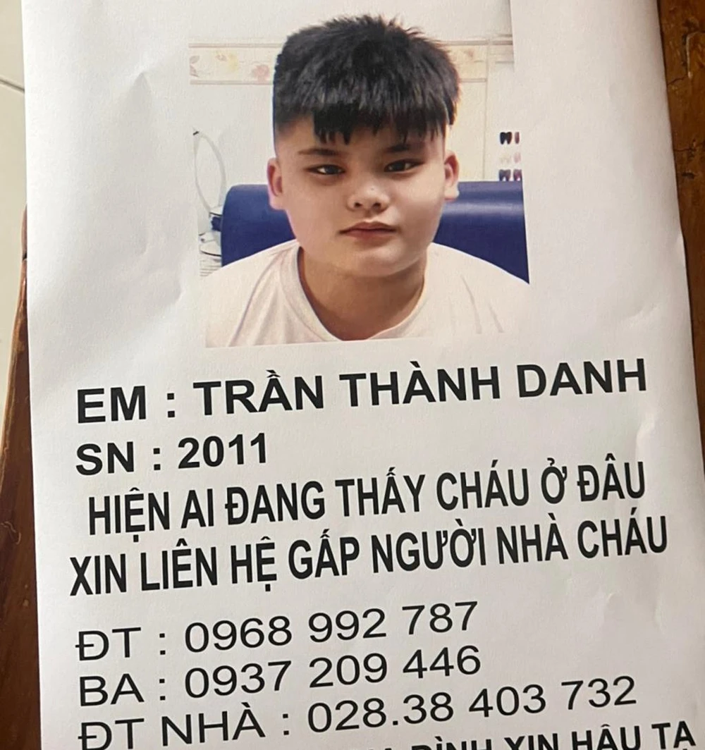 Thông báo tìm con mất tích của nhà chị Ly. Ảnh: ĐC