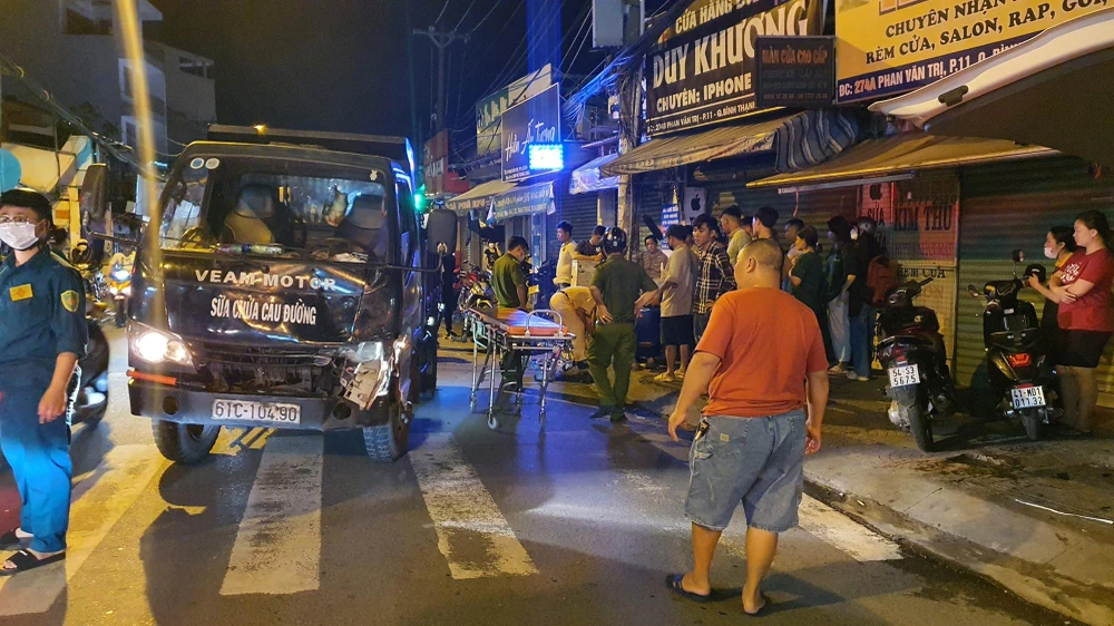 Hiện trường vụ tai nạn. Ảnh: NGUYỄN YÊN