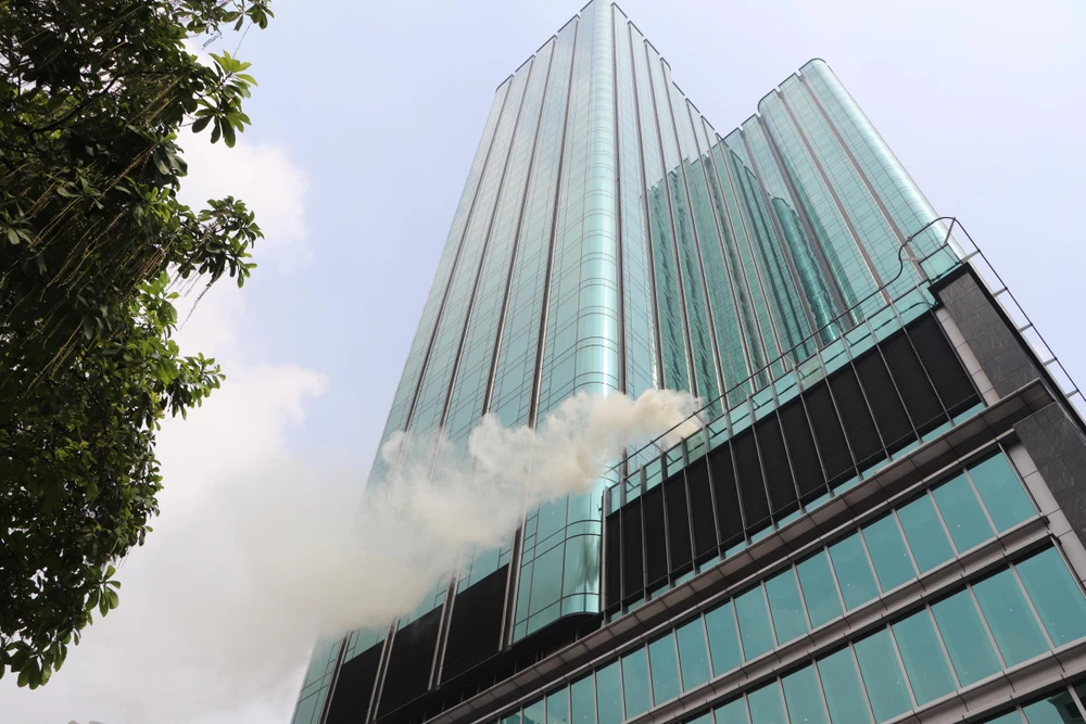 Diễn tập chữa cháy toà nhà Times Square quận 1