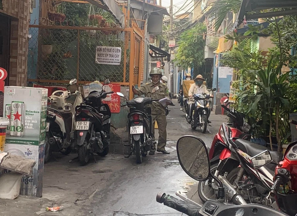 Khu vực hẻm 27 nơi xảy ra án mạng. Ảnh: ĐC