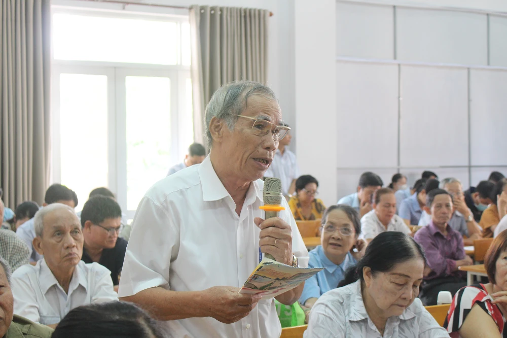 Cử tri Nguyễn Quốc Cường đề nghị sớm đưa Nghị quyết vào thực tiễn. Ảnh: NGUYỄN YÊN Cử tri Nguyễn Quốc Cường đề nghị sớm đưa Nghị quyết vào thực tiễn. Ảnh: NGUYỄN YÊN