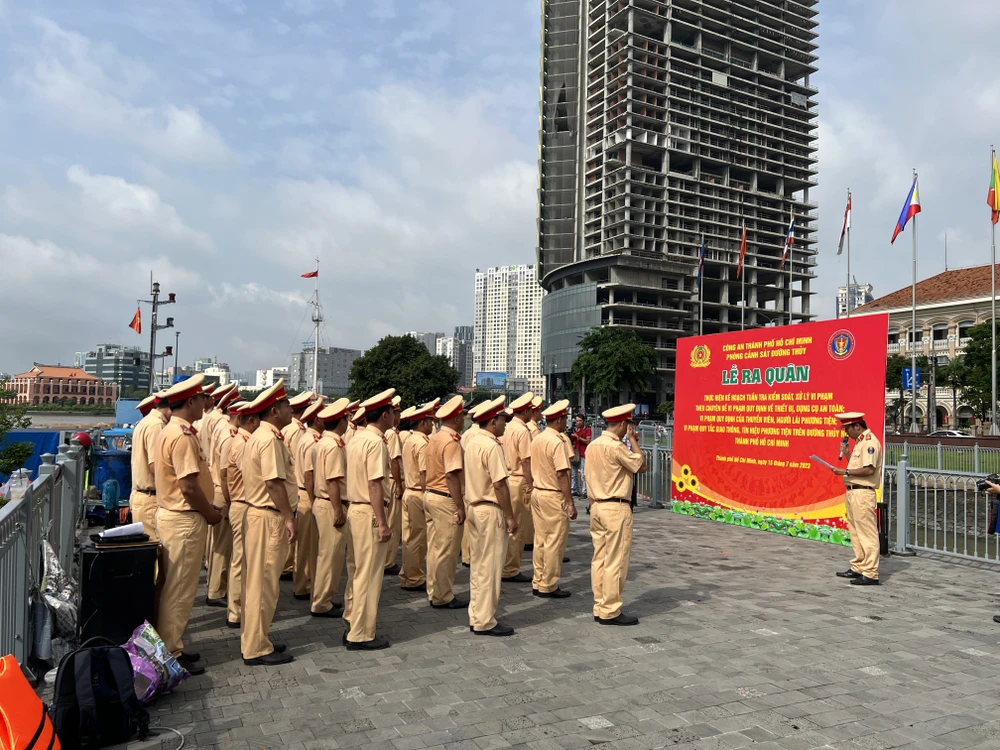 Lễ ra quân của Phòng CSGT đường thủy, Công an TP.HCM Ảnh: NGUYỄN YÊN