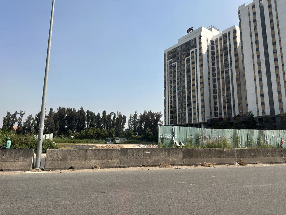 vu-ben-coc-tra-hinh-o-tp-hcm-tp-thu-duc-se-xac-minh-nguon-goc-dat-ben-xe-tu-phat (3).JPG