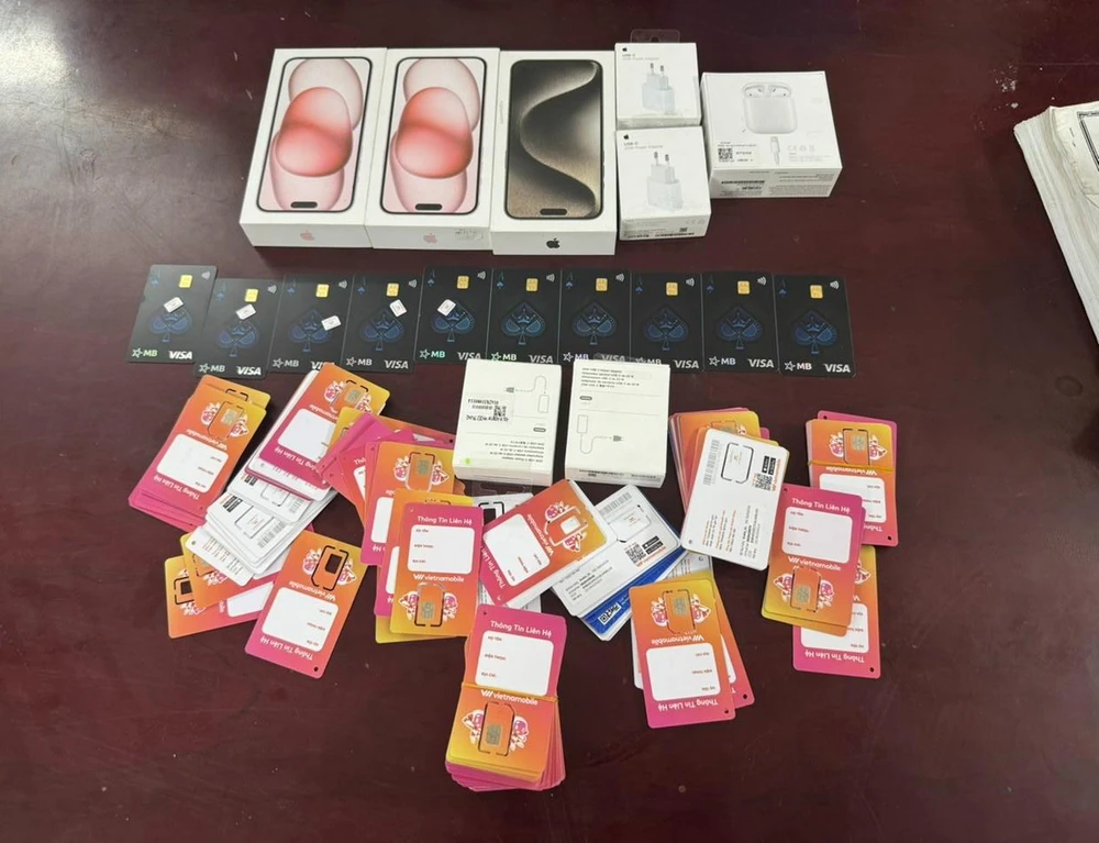 /triet-pha-duong-day-toi-pham-cong-nghe-cao-dung-sim-rac-thanh-toan-khong-cham-chiem-doat-tai-san