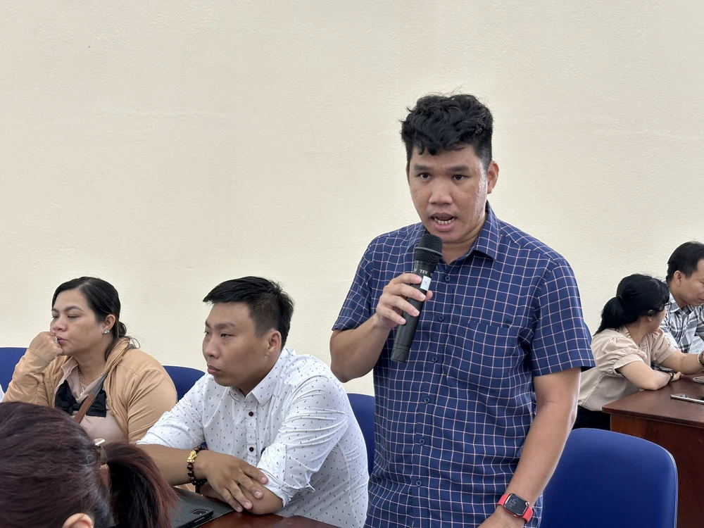 dai-bieu-van-thi-bach-tuyet-truoc-mat-khong-dau-tu-xay-dung-them-tru-so-khu-pho-moi (7).jpg