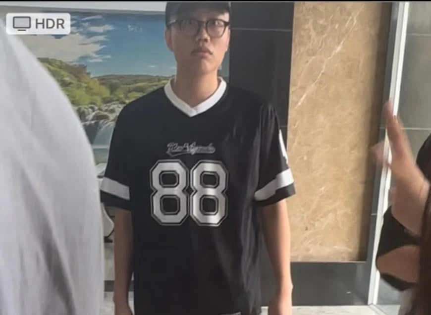 khoi-to-hoa-khoi-uef-xung-luat-su-danh-ghen-giup-ban (1).jpg