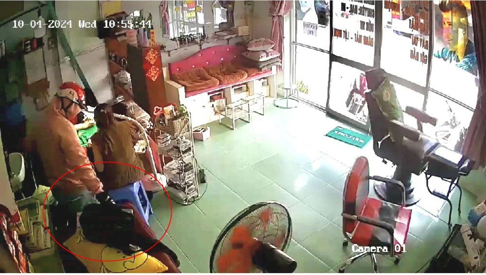 nu-quai-gay-hang-loat-vu-trom-lien-tinh (2).jpg