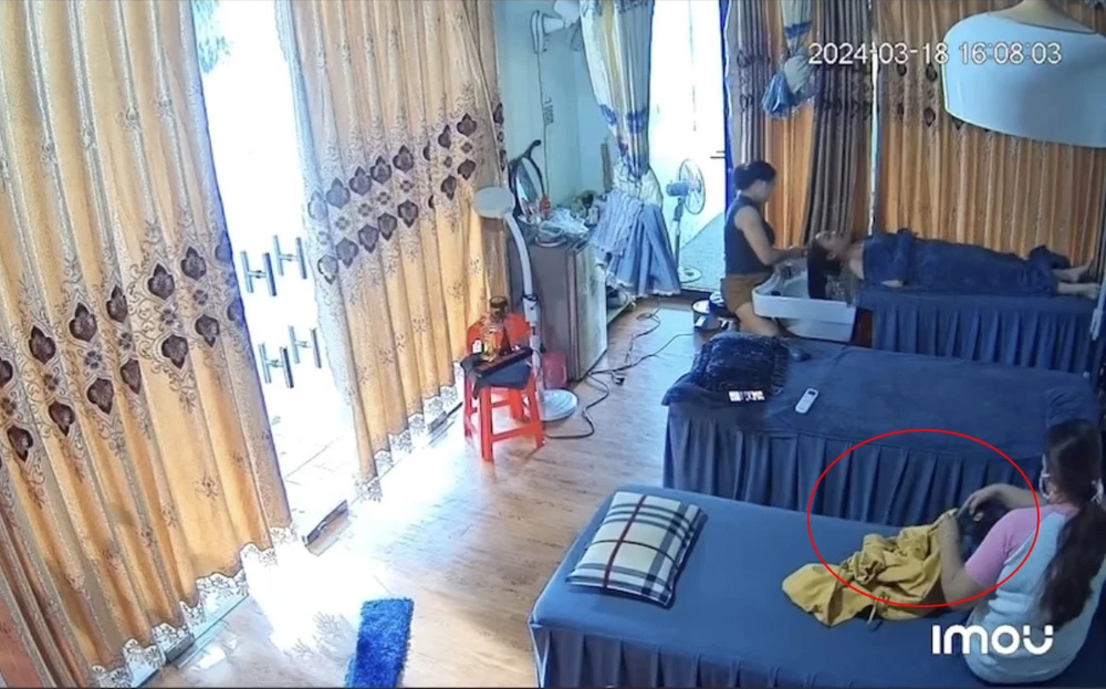 nu-quai-gay-hang-loat-vu-trom-lien-tinh (4).jpg