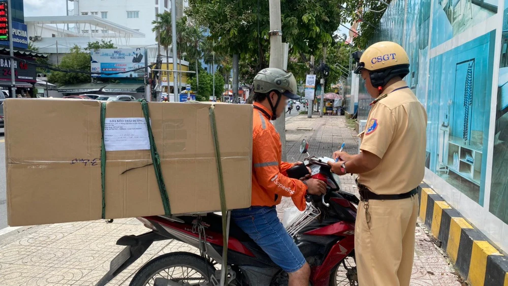 TP.HCM: 3.631 phương tiện xe tự chế, xe không đảm bảo an toàn bị xử phạt trong 15 ngày