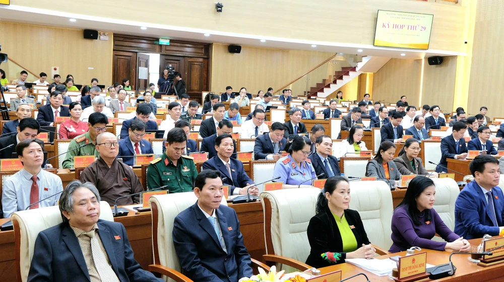 Phó Chủ tịch Quốc hội đề nghị Quảng Ngãi sắp xếp bộ máy tinh gọn, hiệu lực, hiệu quả