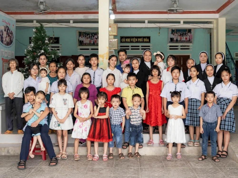 Hành trình của cậu bé dị tật bị bỏ rơi ở chân cầu