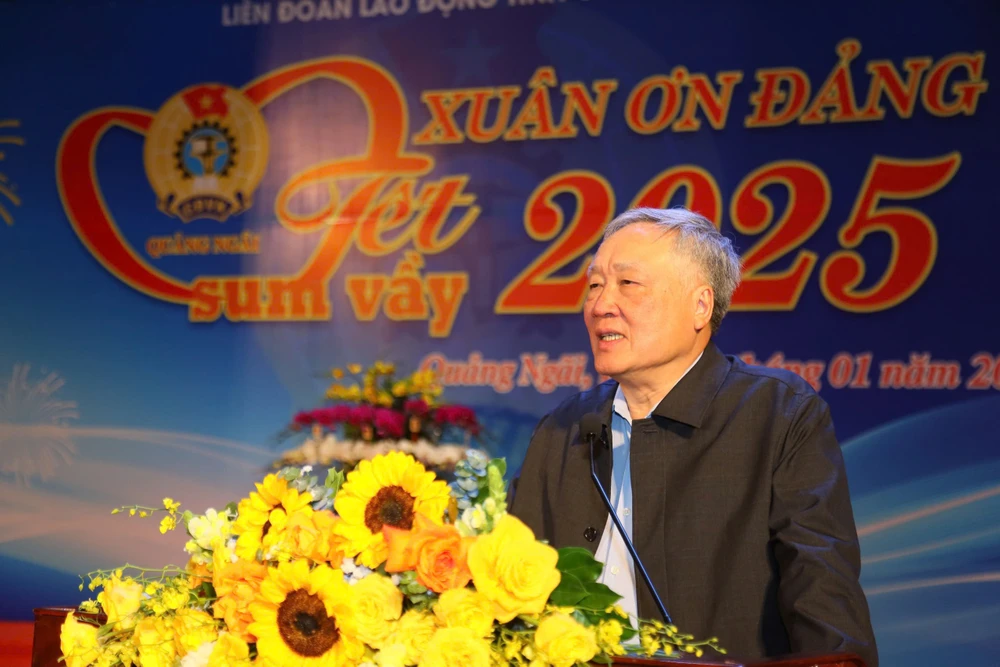 pho-thu-tuong-thuong-truc-nguyen-hoa-binh-du-tet-sum-vay-xuan-on-dang-nam-2025-tai-quang-ngai-2.jpg