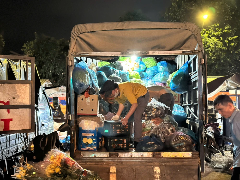 tet-cua-nguoi-cuu-van-tai-cho-dau-moi-lon-nhat-quang-ngai (9).jpg