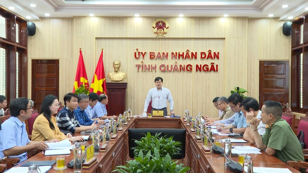 Quảng Ngãi họp tìm phương án khắc phục sạt lở cửa biển Sa Cần