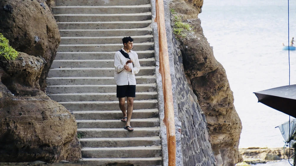 doc-dao-ngoi-chua-nam-sau-trong-hang-da-nui-lua-o-dao-ly-son (34).jpg