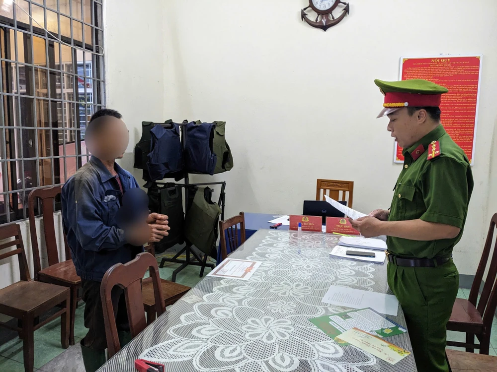 Bắt kẻ trộm hơn 300kg sắt dự án đường 3.500 tỉ ở Quảng Ngãi