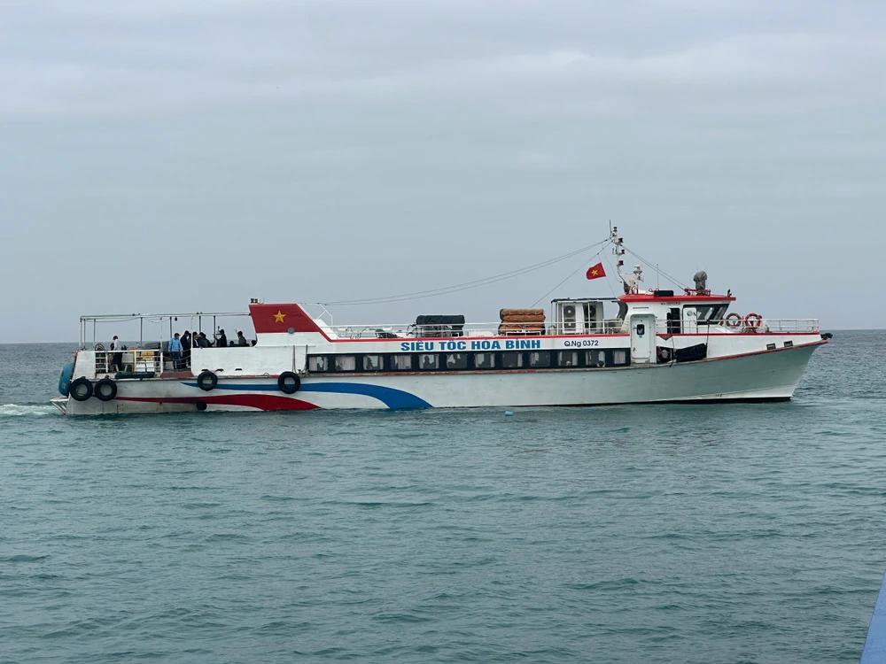 tau-cao-toc-ra-ly-son-thanh-dong-sat-hoen-gi (1).jpg