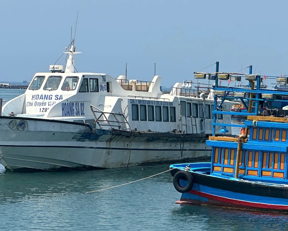 tau-cao-toc-ra-ly-son-thanh-dong-sat-hoen-gi (9).jpg