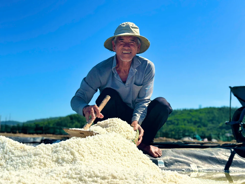 200-nam-nghe-lam-muoi-sa-huynh-o-quang-ngai- (14).jpg