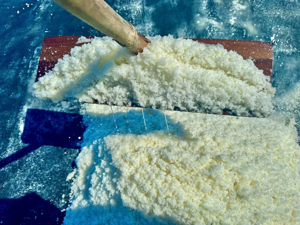 200-nam-nghe-lam-muoi-sa-huynh-o-quang-ngai- (15).jpg