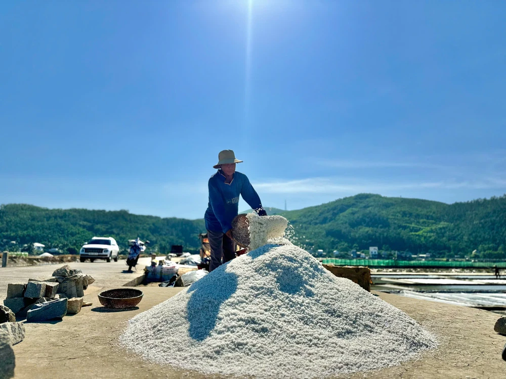 200-nam-nghe-lam-muoi-sa-huynh-o-quang-ngai- (23).jpg