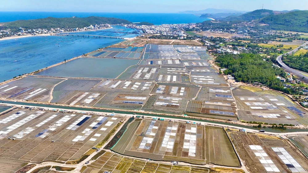 200 năm nghề làm muối Sa Huỳnh ở Quảng Ngãi