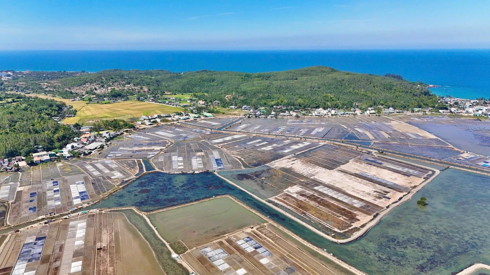 200-nam-nghe-lam-muoi-sa-huynh-o-quang-ngai- (26).jpg