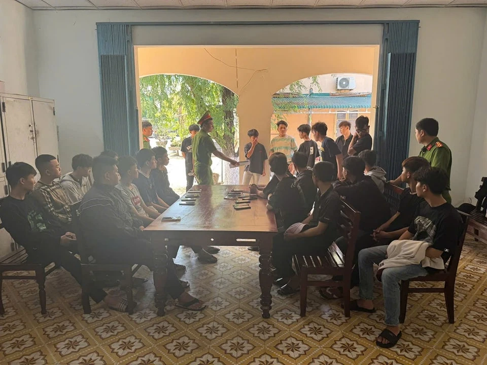 Quảng Ngãi: Khởi tố 31 thanh niên gây rối trật tự công cộng