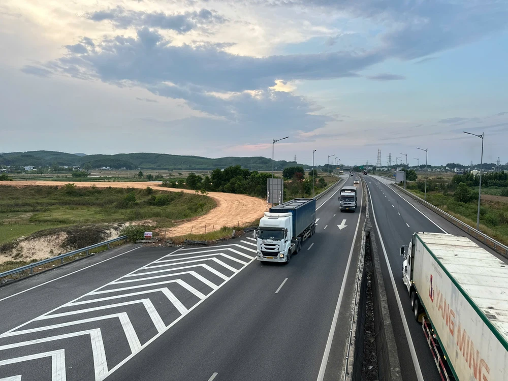 Tái khởi động nút giao Trì Bình nối cao tốc Đà Nẵng - Quảng Ngãi với khu kinh tế Dung Quất