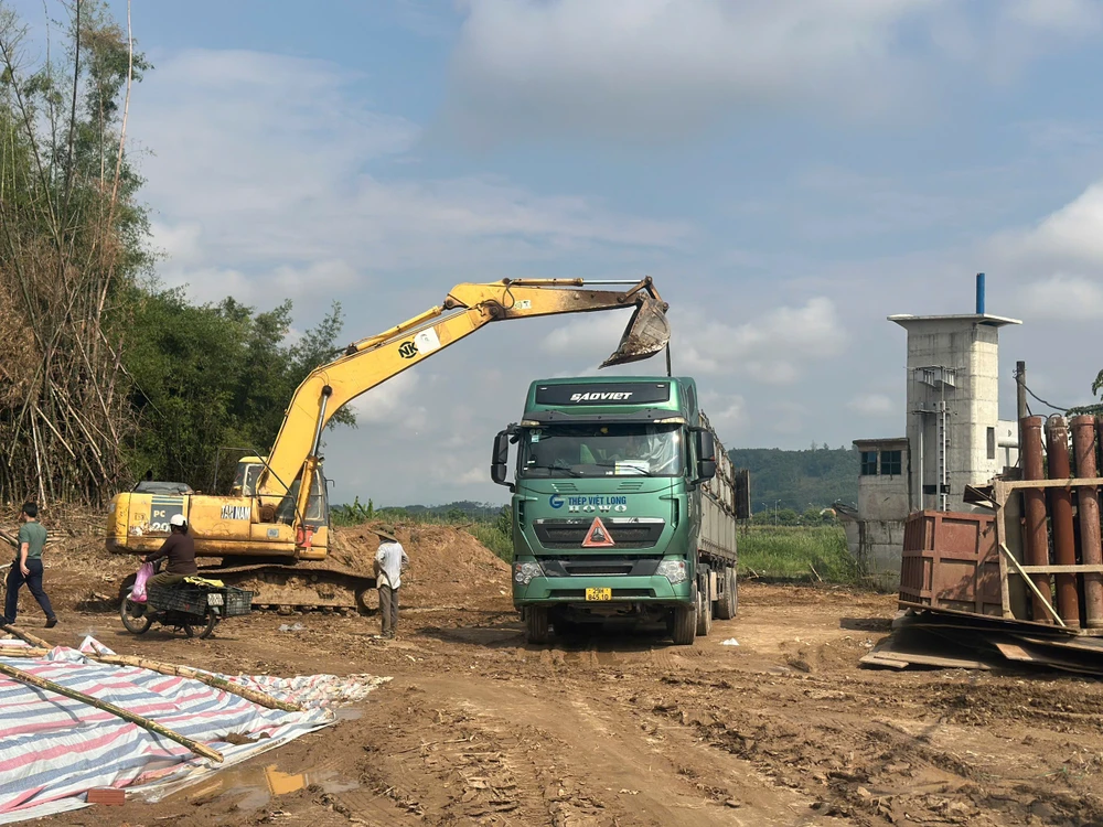 Người dân Quảng Ngãi loay hoay vì tiền chênh lệch khi nhận đất tái định cư