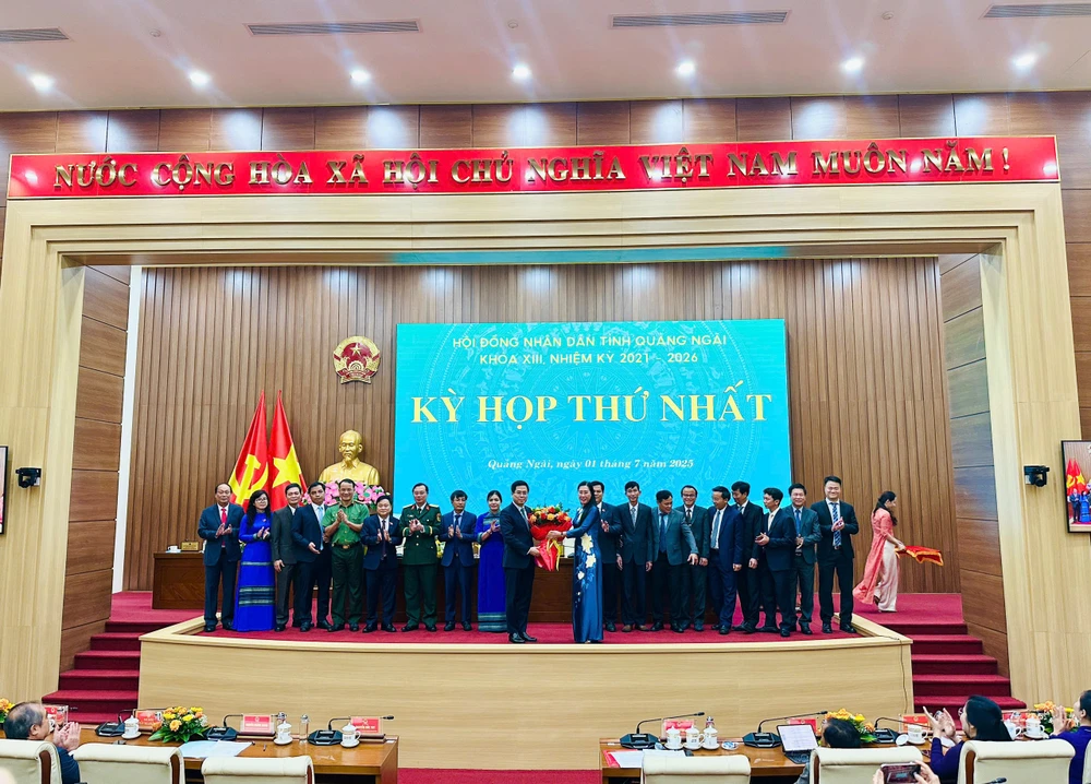 quang-ngai-to-chuc-ky-hop-thu-nhat-hdnd-tinh-sau-sap-nhap-4.jpg