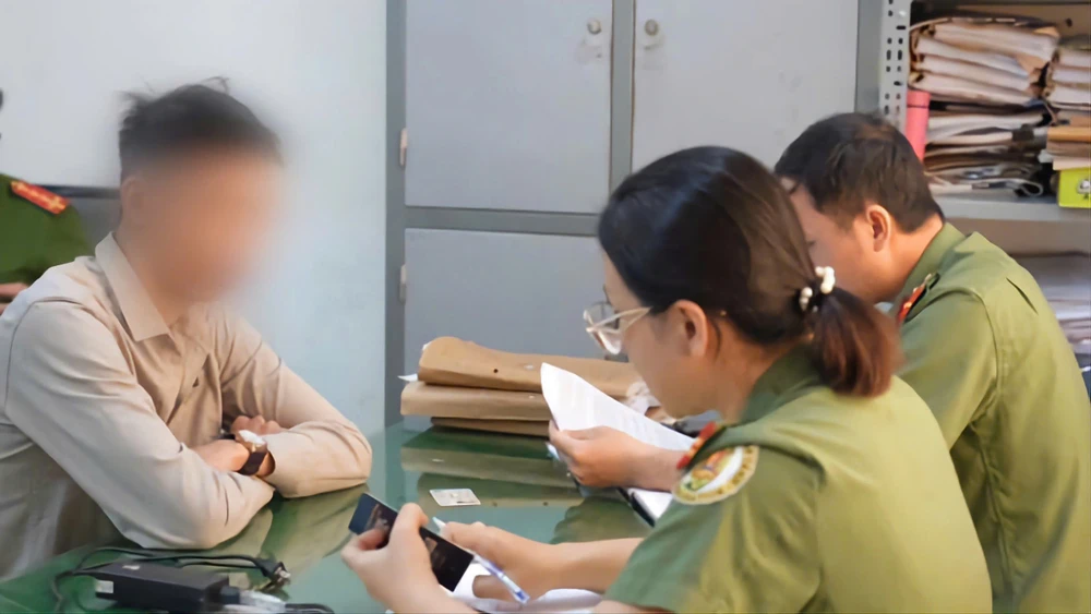 bay-viec-nhe-luong-cao-bi-lua-sang-nuoc-ngoai-lam-viec-cho-duong-day-lua-dao (2).jpg